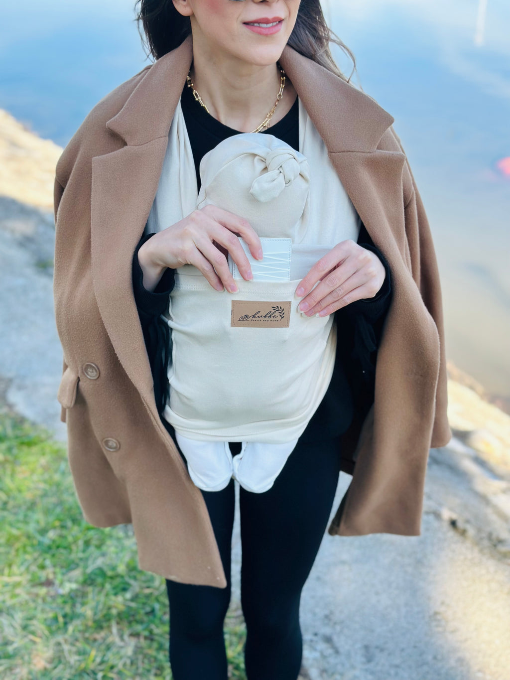 Krem Kubbe Baby Premium Ergonomik Cepli Bebek Taşıma Şalı, Anakucağı Sling — Şapka ve Taşıma Torbası Hediyeli