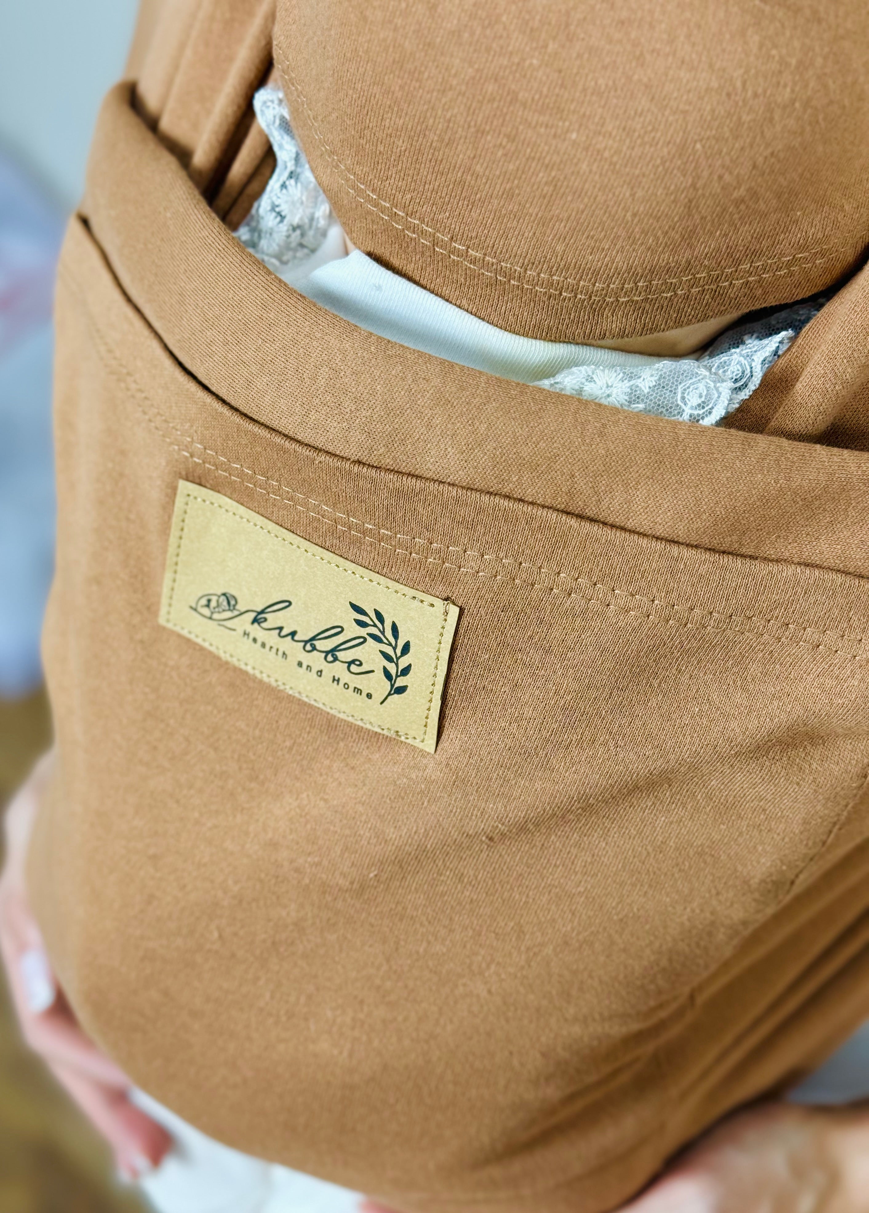 Camel Kubbe Baby Premium Ergonomik Cepli Bebek Taşıma Şalı, Anakucağı Sling — Şapka ve Taşıma Torbası Hediyeli