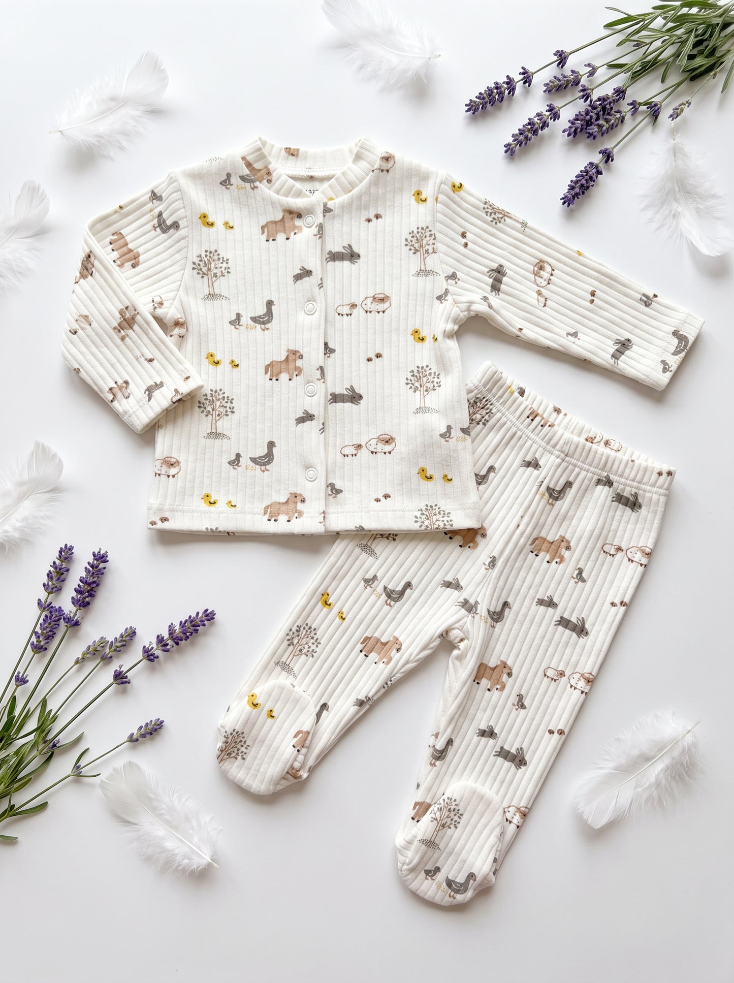Kubbe Yenidoğan Unisex Bebek Çiftlik Hayvanlı Patikli 2'li Alt Üst Takım – Çıtçıtlı Raporlu İnterlok Pamuklu